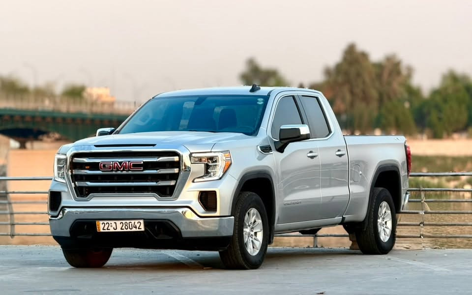 السلام عليكم 
GMC SIERRA 1500 – موديل 2022

✨ لون فضي مميز  4×4

السلام عليكم 🌹

للبيع GMC Sierra 1500 موديل 2022
🚘 وارد أمريكي وصور الحادث مرفقة مع الصور مرقم اربيل بأسم شركة وكالة او تحويل مضمون 
🔹6 سلندر 
🔹بصمة 
🔹 دفع رباعي 4×4
🔹 تدفىة كشنات 
🔹 حوض خلفي واسع
🔹 باب خلفي كهرباء 
🔹 انارة خلفية 
🔹 شاشة وأنظمة تحكم
🔹 قطعتين تبريد 
🔹 تحكم من الستيرن
🔹 مثبت سرعة
🔹 كامرة خلفية
🔹 أنظمة أمان ومساعدة للسائق

📍 مكاني: الكاظمية – شارع أكد

📞 للتواصل والاستفسار:
***********
***********

📲 واتساب:https://wa.me/message/MD5X2QSBWGV6D1

🔵 انضم إلى كروب التليغرام للمتابعة:
https://t.me/+V_8lFgH7F04zZDI6

🟢 كروب الواتساب:https://chat.whatsapp.com/DW9ZEkYVzrq5RMF02jSplX?s=cl&p=i&ilr=2&amv=1

🔵رابط صفحة الفيسبوك:
https://www.facebook.com/share/1D1zdi9yQw/?mibextid=wwXIfr
