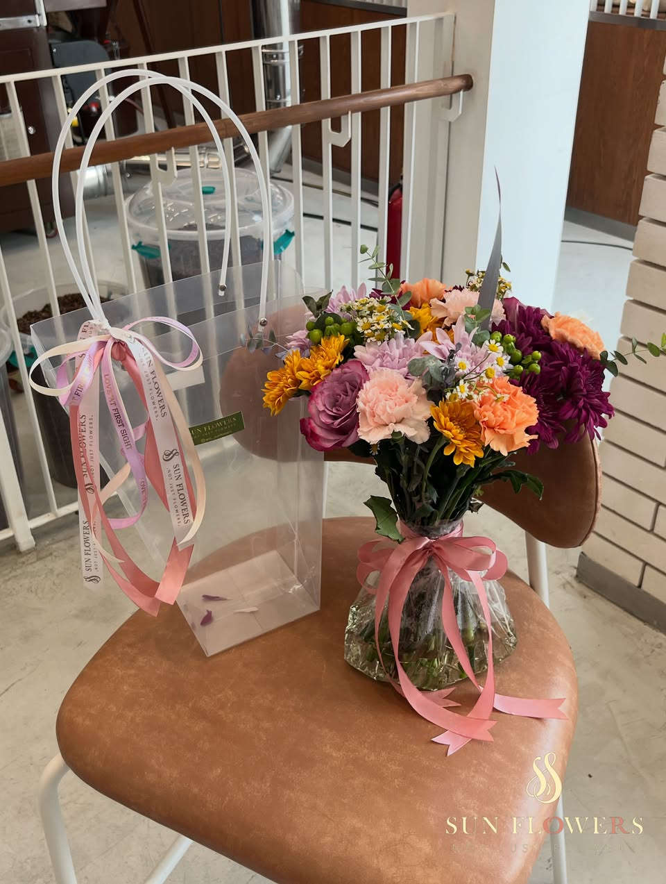 من ضمن المجموعة الصيفية عند sun flowers ☝🏻✨🤭
⁨ ⁨ يُمكنكم زيارتنا في موقعنا 

( زيونة -شارع دار الازياء مقابيل  معرض ڤيلا للمنزلية ومقابل مدكو ستور  زهور sun flowers) أو
للحجز والاستفسار السريع مراسلة الصفحة  او على الرقم التالي  ــــــــــــــــــــــــــــــــــــــــــــــــــــــــــــــــــــــــــــــــــــــــــــــ*********** 
  ***********
لتصاميم  عصرية مختلفة معنا🌻
#اكسبلورexplore #اكسبلورexplore #ورد #explore #بغداد
