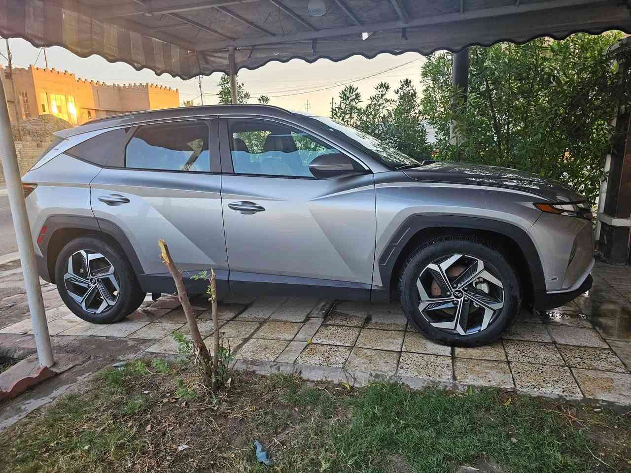 السيارة موديل 24 فوول مواصفات فتحه بصمه بدون حادث وارد امريكي فقط دعاميه
مكان بغداد الدوره ***********  واتساب
