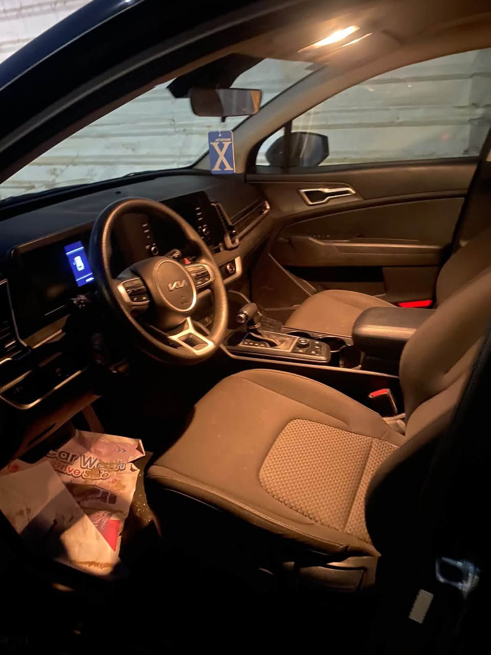 السلام عليكم كيا سبورتج موديل 24 السياره جديده ماشيه 44 الف حادثه فقط بنيد مبدل بدون دواخل رقم بغداد دولي مكانهه بغداد حي اور السعر 175 وبيهه مجال ***********

نص مكتوب في الصور:
- أدخل النص
- Infinix HOT 50