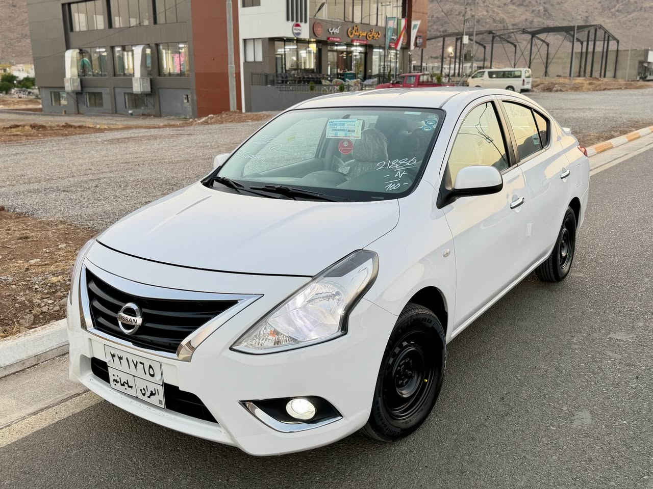 نیسان سەنی  لاکشمیبای ٢٠٢٠  
36 هەزاری واقیحی ڕۆشتوە بە شەرتی کۆمپیتەر و هەموو شتێک تسجیل اول مرە
 دوو سویجی بیلاد شەریکەی ماوە
مواسەفاتەکانی گێر تۆماتیک و جام کارەبایی 
ئاوێنە کارەبایی  دژە خلیسک و جەندەها مواسەفاتی تر کە دیارە ...
 
 سەیارەکە ڕۆشتی واقحیە و گاحیە و گەپی بیلاد شەریکەی ماوە     تەنها ٣ پیدی ئاڕی زۆر بجوکی هەیە باقی  سەیارەکە جوانە و مالی دۆستە 
 ٤ تایەی سفری لەسەرە  
گێر و مەکیەنەی بە شەرت 
سەنەوی تازە بەسەر جوە  تحویل و وەکالە و غەرامە بە شەرت 

شوێن :ڕانیە
***********
*********** رانية, السليمانية
