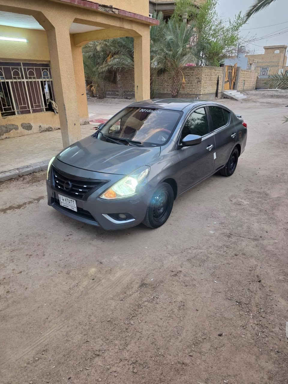 سلام عليكم نيسان فيرسه مديل 2018 رقم بغداد مشروع وطني تحويل سياره عله وضع لشركه ما مشيه شي قليل سياره جاهزه مكينه وكير كفاله منضومه تبريد جديده ليت زنون تخم تاير جديد حداديه جديد با تري جديد  كهربيات كله شغاله شاشه كمره دواره رقم *********** السعر 63 ورقه المكان نا صريه سوق الشيوخ
