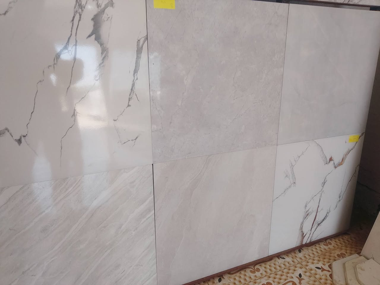 تجدون كل ماهوه جديد في 
  
        معرض الهادي للسيراميك 

بورسلين 60*60شركت صدره 14ملم 
بورسلين 60*60شركت جولان14ملم 
بورسلين 60*60شركت نفيس 14نلم  

 ***********
***********وتساب 

عنوان المعرض خان ضاري
قرب سجن ابو غريب
