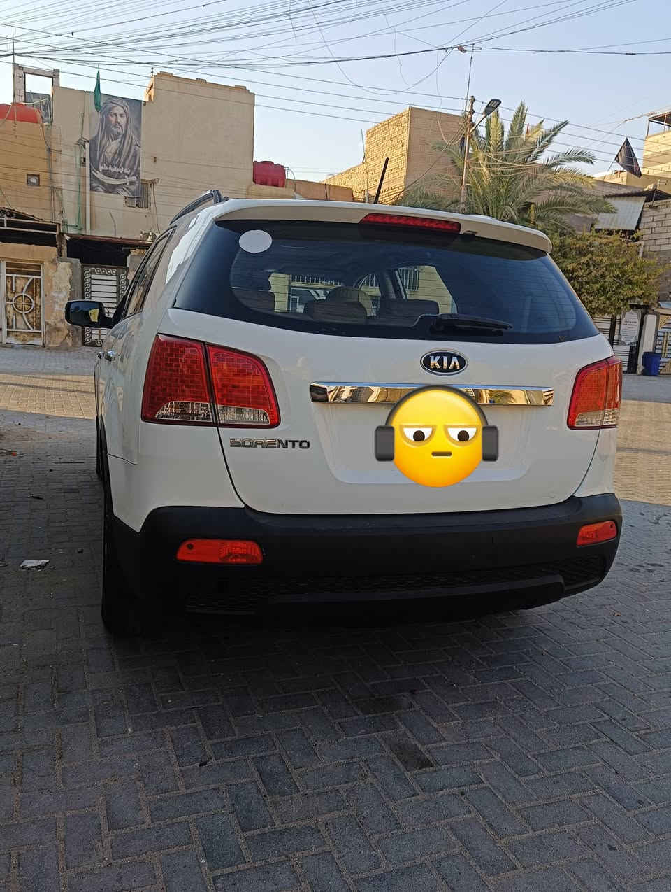 سورنتو موديل 2012 خليجي فول مواصفات اربعه سلندر بيه قطعتين صبغ فقط سياره جاهزه تبريد كير مكينه كله جاهز سنويا جديده بس تروح تستلم رقم انجليزي كامله السعر 120 الرقم ***********

