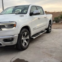 رام 1500 • لارامي جلد • هيمي V8