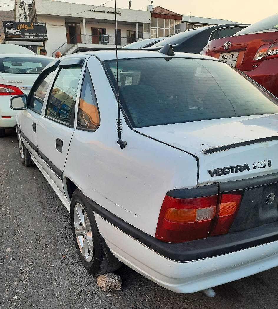 اوبل فيكترا ،،موديل 92،،حجم 20،،كئر عادي 
سلايد،،ABS,,,طخم جديد،،تاير جديد،،١قطعه صبخ 
200دولار غرامه ،،تحويل،،قالبين،،هه مي شرط
داخلي  فورميك ،، قفل مركزي،،سعر، ،،30,,مجال 
ت،،*********** دهوك, العراق
