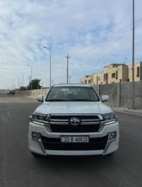 لاندكروز • ٢٠١٧ • ماشيه ١٢٧