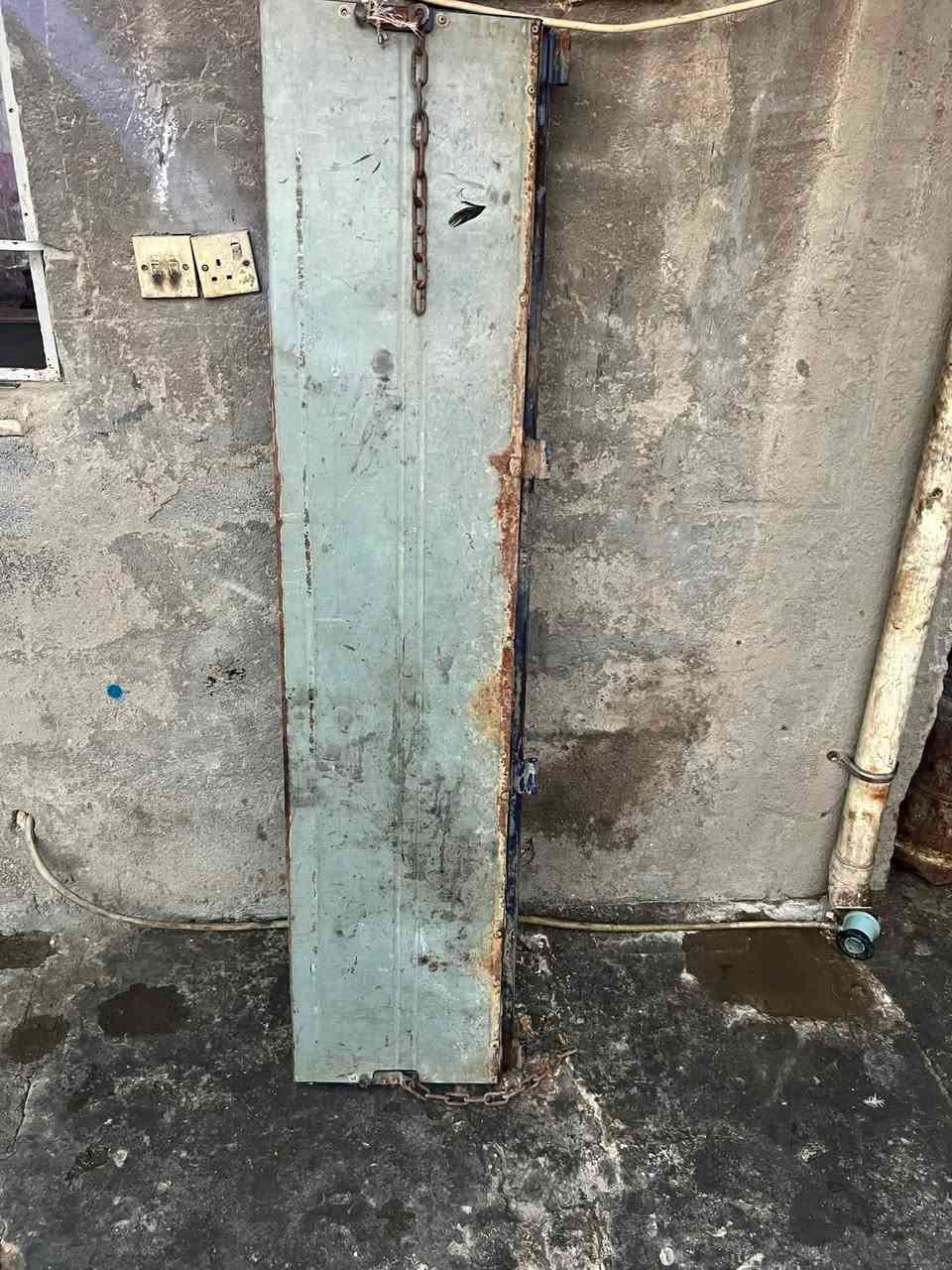 سلام عليكم باب مال كيا فحل مال حاوية للبيع المكان بغداد ***********
