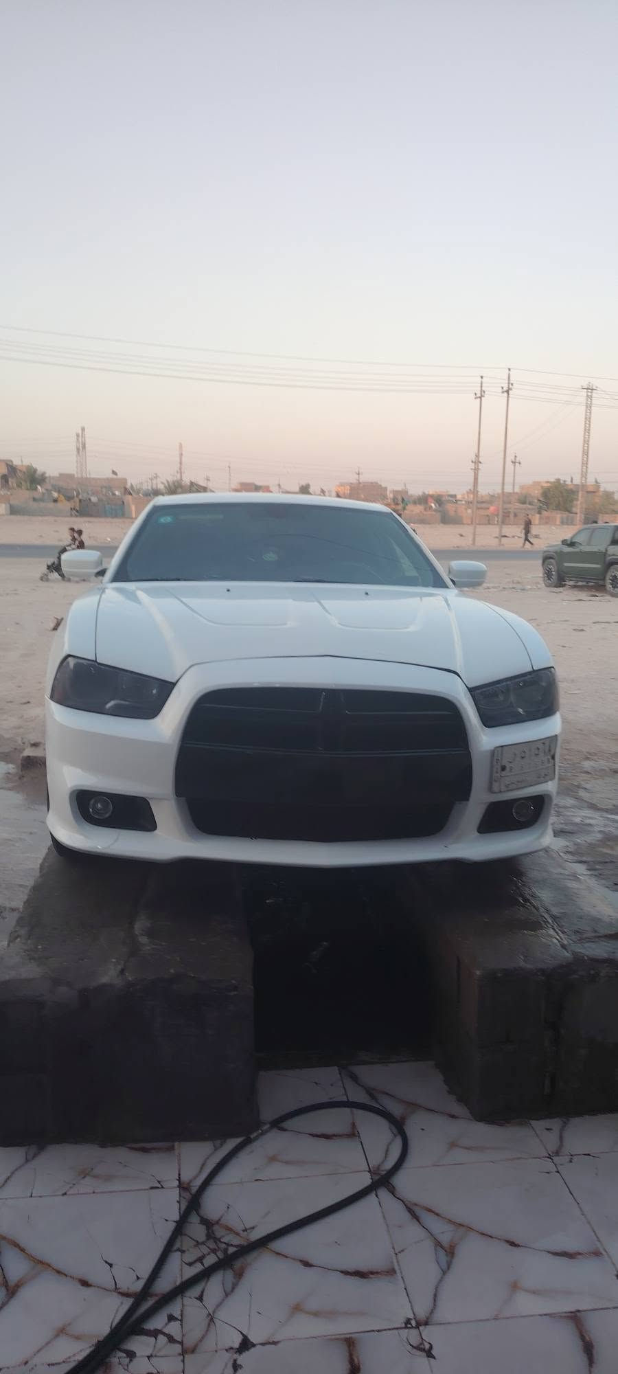 جارجر مديل 14 وارد امريكي بيها تبديل جاء ملق وبنيد بس مكفوبه من الضربه والصبق والمعجون محرك 360 تبريد حداده اكسن كير شرط الفحص امراوس عادي اورس  السعر 150 مكان السياره البصره الزبير للتواصل رقمي *********** استعمل وتساب
