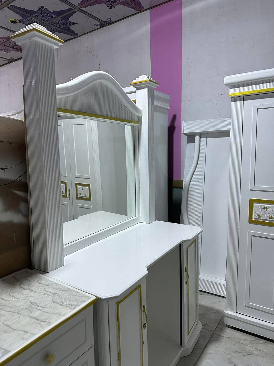 غرف نوم كويتيه خشب كويتي اصلي 
توصيل جميع المحافظات للحجز والاستفسار تواصل واتساب فقط 
***********
