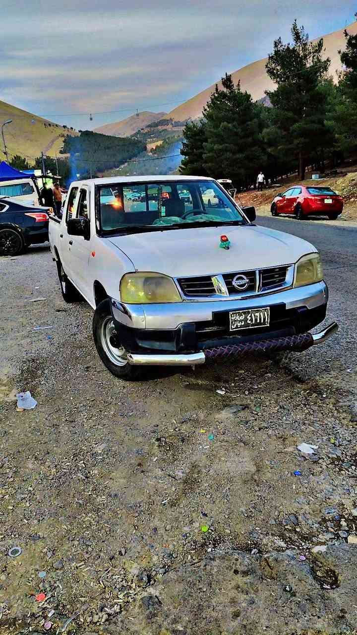 نیسان مۆدیل 2007ناوشین 
دووبەیە سەیارەکە شانسی لیزە
گێڕمەکینەو تەربریت بەشەر
چوار ساڵە لای خۆمە گۆڕنەوەش دەکەم لەگەڵ نیسانی دەبڵ ئەکسلی علوج 
***********
***********
