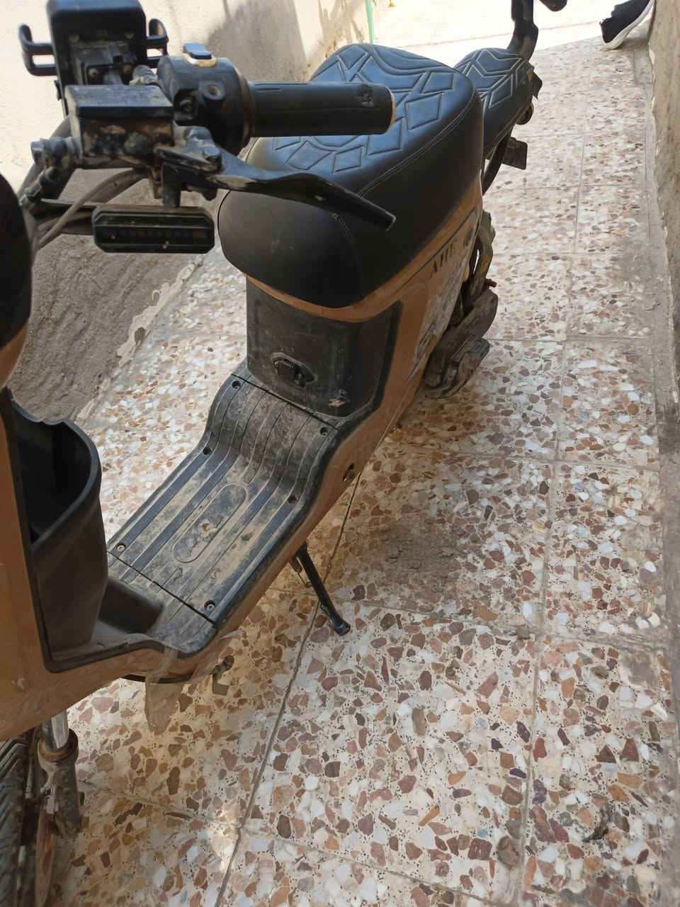 السلام عليكم
بايسكل شحن R9 ونلي للبيع 
البايسكل بي نقوصات موضحات بالصور 
ويحتاج تبديل بطاريات لان منفوخات
البايسكل يجي 5 بطاريات كبار السعر 275 الف
النجف شارع المطار الجديد ***********
