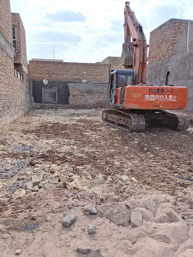 تفليش الدور القديمه🏚️ والبنايات والعمارات ورفع الأنقاض وتسليم الأرض جاهزه للبناء وبأسعار مناسبه جداً ونعمل في محافظة ميسان وكافه اقضيتها ونواحيها الاستفسار  الاتصال على الرقم 
*********** او ***********
