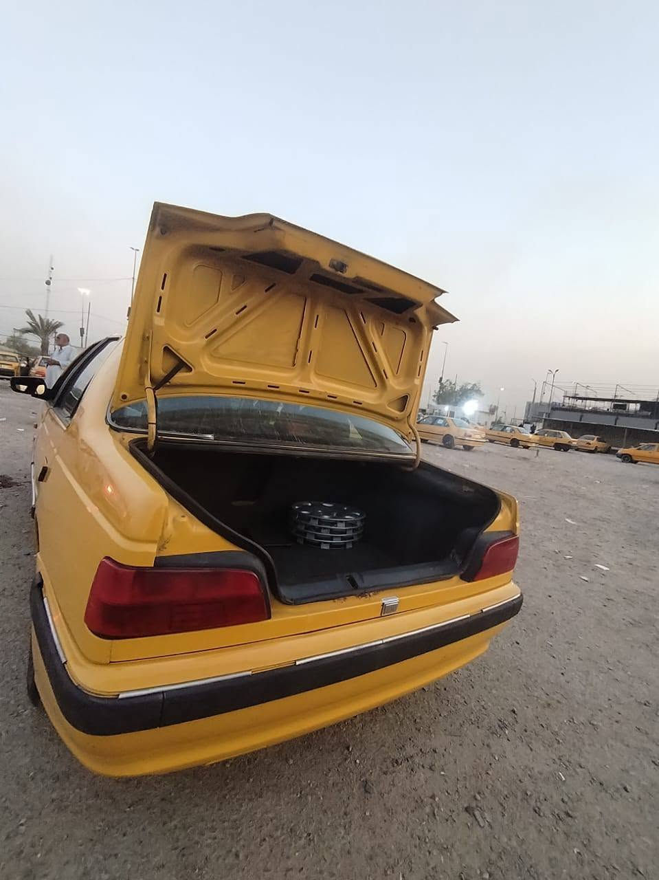 سلام عليكم
بيجو بارص موديل 2015
بيهه بارد بل بنيد 
تخم تاير جديد سنويه بسمي 
سنويه جديده رقم نكليزي
غرفه بلاديه 
كهربائيات كلهه شغاله 
مكان بغداد الكماليه 
سعر 40 وبيهه مجال 
***********
