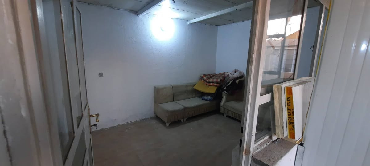 🏠 للإيجار طابق ثاني في الكرادة داخل
📍 الموقع: كرادة داخل – شارع حسينية البوجمعة – داخل دربونة هادئة.

🏡 تفاصيل العقار:
🔹 طابق ثاني
🔹 السقف من السندويچ بنل
🔹 غرفة داخل غرفة
🔹 هول معزول
🔹 مطبخ
🔹 حمام
🔹 موقع هادئ ومناسب للسكن

💰 الإيجار الشهري: 425,000 دينار عراقي فقط

📞 للاستفسار والتواصل:
***********

🔑 للمهتمين، الاتصال لتحديد موعد لمشاهدة العقار ومعرفة التفاصيل.
