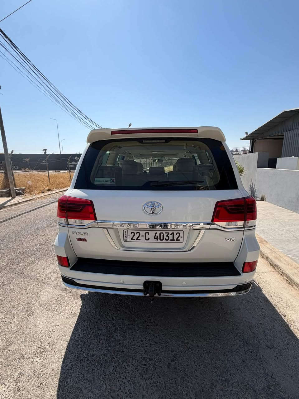 تيوتا لاندكروز GXR V6 خليجي موديل ٢٠١٧ مواصفات خليجي
للبيع مكفولة من صبغ  سيارة خير من الله قطرت صبغ مابيها 
مكان السيارة اربيل 
للتواصل واتس اب ***********
السعر 4 دفاتر ونص وقابل للتفاوض
