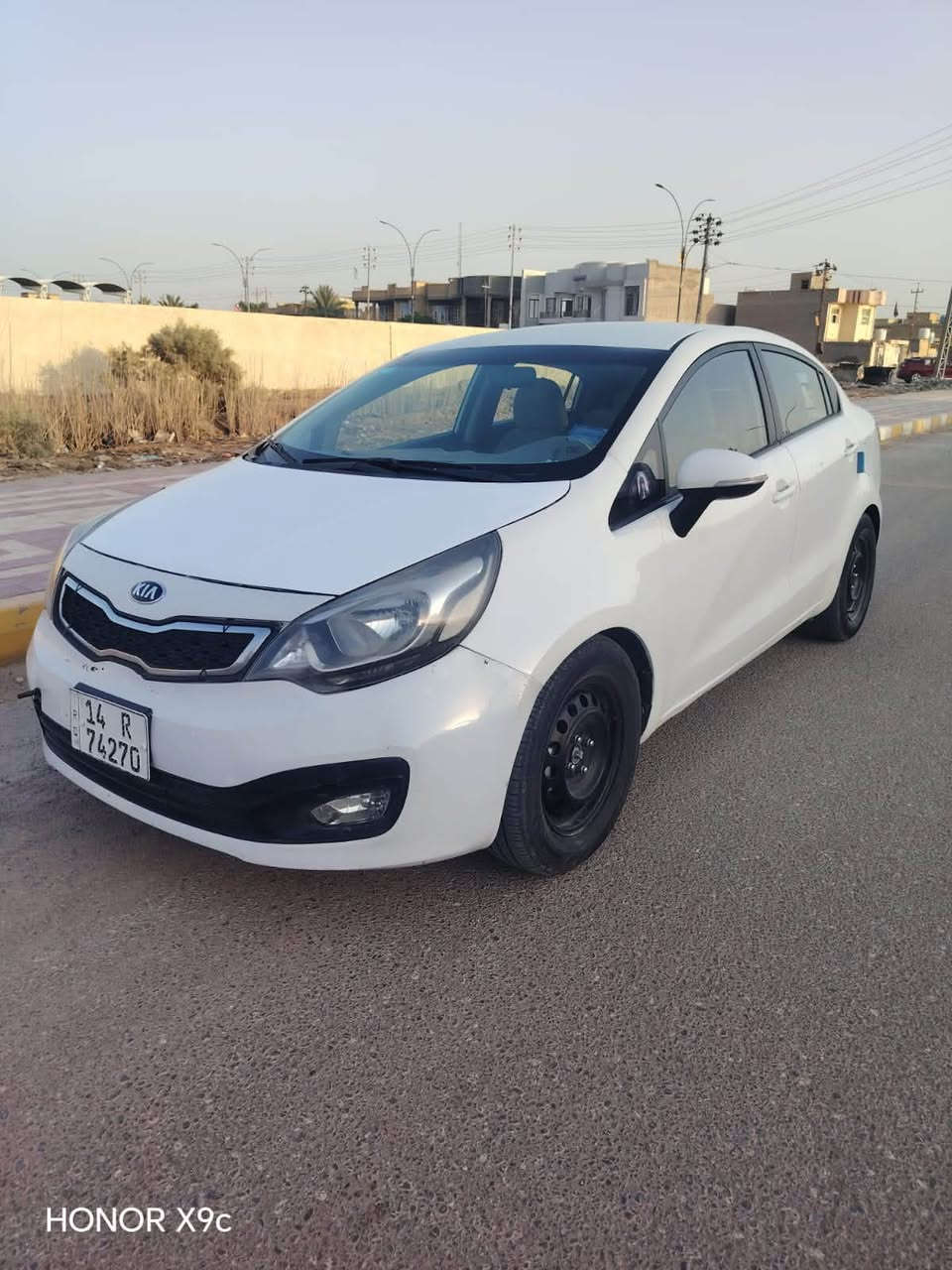 كيه ريو م 2014
رقم بصرة تحويل باسم المشتري 
مكينة 1600
مكفولة من الضربة جديدة السيارة ماناقصها شي ابدآ ماتذب عليها الف 

مكانها ناصرية قضاء النصر 
السعر 78
***********

نص مكتوب في الصور:
- HONOR X9c