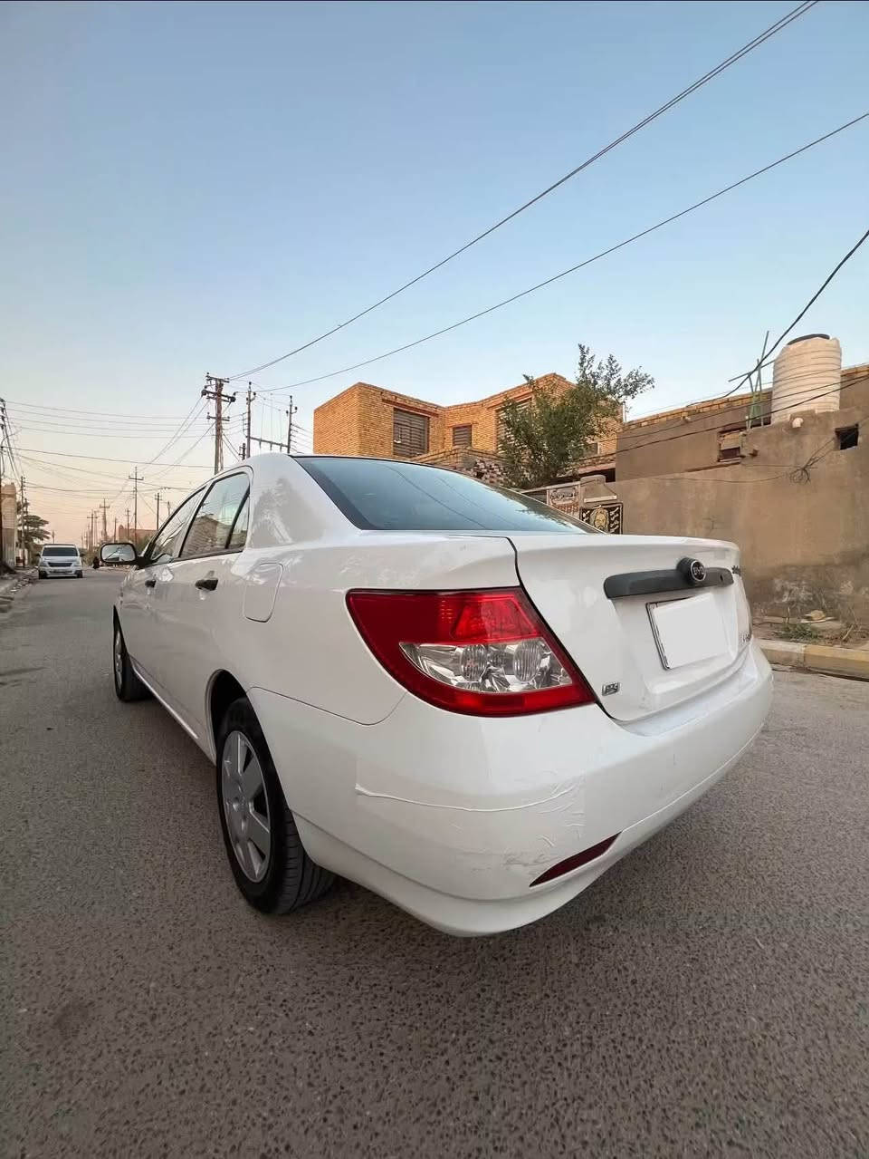 للبيع بيوايدي موديل ٢٠حرة تحويل ثاني يوم سياره وضع شركه كله بلاد ماشيه ١٦٠سياره جاهزة وجديدة.  كفاله عامه ماعده بارد باب سايق موضح بل صوره   سعر ٧٧وبيها مجال بصيط للشراي مكاني ناصريه مركز ***********
