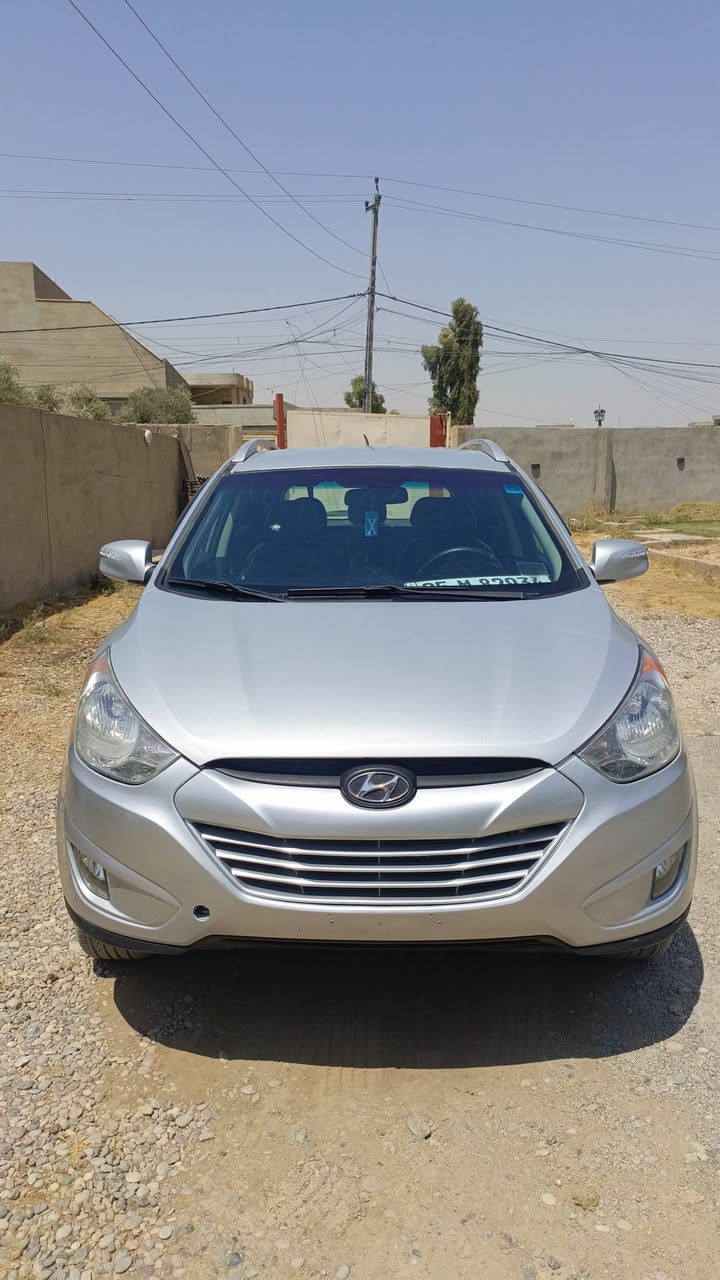 ‏الكتابة
‏🚘 للبيع: هيونداي توسان 2012 وارد أمريكي 🇺🇸بدون ضرر
‏للبيع توسان موديل 2012 وارد أمريكي، سيارة عملية ومناسبة للاستخدام اليومي، بحالة جيدة.
‏🔹 المواصفات: • موديل 2012
‏• وارد أمريكي 🇺🇸
‏• محرك [دوش ]
‏• ناقل حركة أوتوماتيك
‏• دفع [/رباعي]
‏• تكييف +تبريد
‏• زجاج كهربائي
‏• سنتر لوك
‏• مواصفات أمريكية
‏• السيارة بيه صبق شي بسيط بدون دواخل 
‏📍 الموقع: القياره
رقم السياره كركوك انكليزي
‏💰 السعر: [125] قابل للتفاوض بالمعقول
‏📞 للتواصل: [رقم الهاتف] ***********
‏

