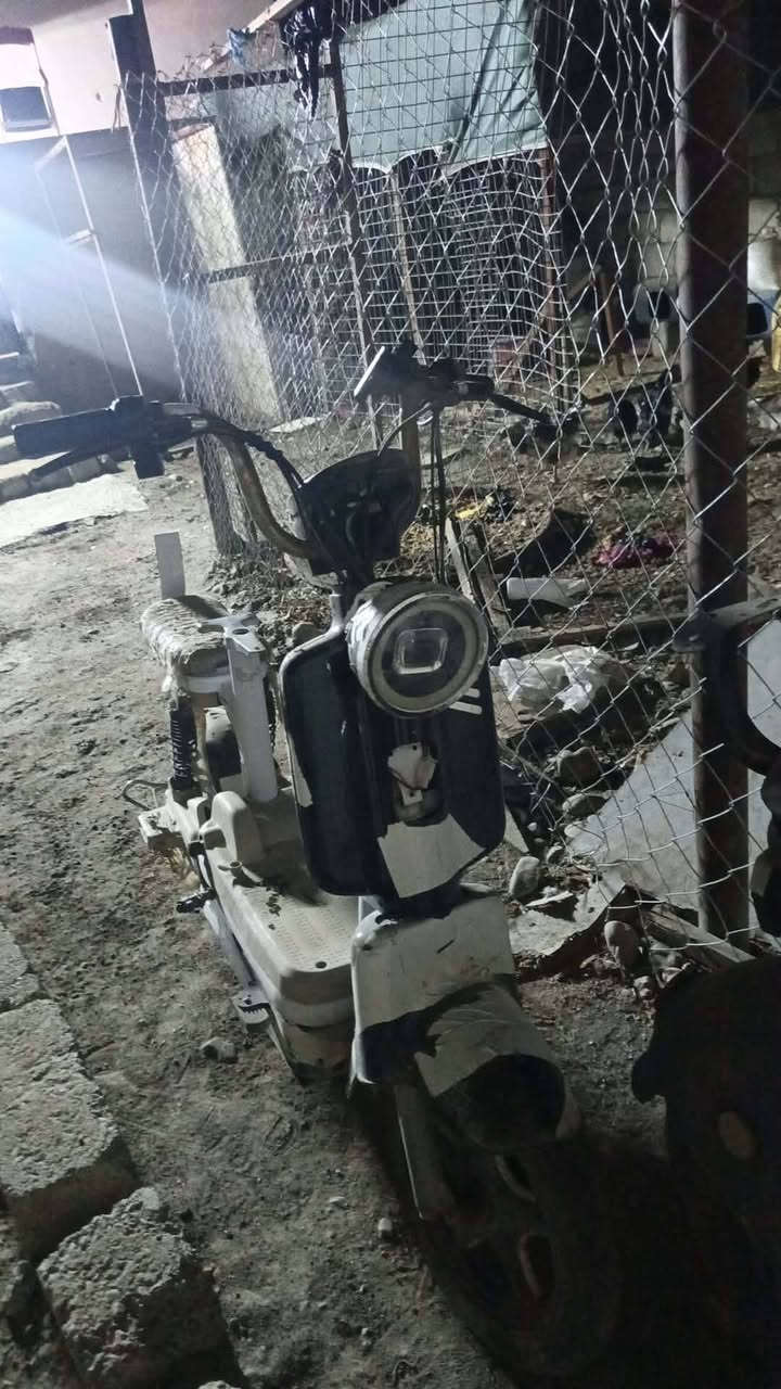 سلام عليكم
ماطورات اثنين للبيع  بطارياتهن منفوخه  اثينهن  بس البطاريات   مابيهن اي خلل ثاني  والنضافه كدام العين  شلع اثنينهن ب 250 
للتوصل***********
