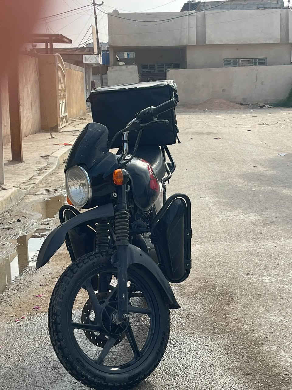 يالله سلام عليكم شباب بوكسر للبيع مشتريهه من واحد جناي اني شادلهه صندوك هيج حتياجات اخلي بي مال بيت دراجه موديل23 بيهه سويجين مدفوع كمركهه بس يرادلهه ترقيم دراجه حلوه ونضيفه وين اهل دلفري دراجه تاخذهه متعبك حلوه ونضيفه ونكره بي وقت مكان دراجه بغداد الشعله سعر خاص رقم*********** اتصل ودلل
