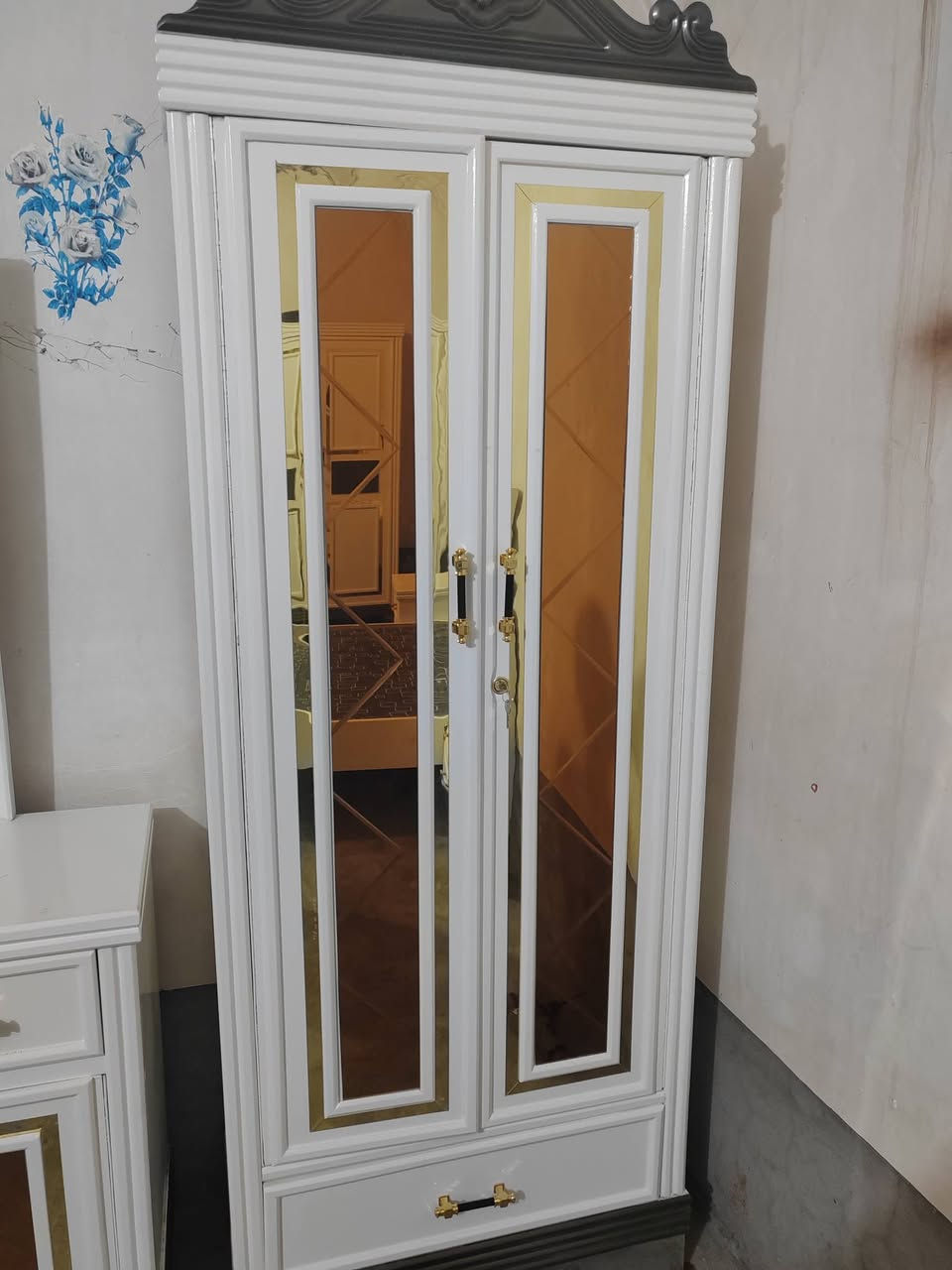 غرفة نوم جديد شغل توصية تصميم تركي خشب عراقي صبغ حراري عنوان حسنكوي قرب ماركت النور ***********
