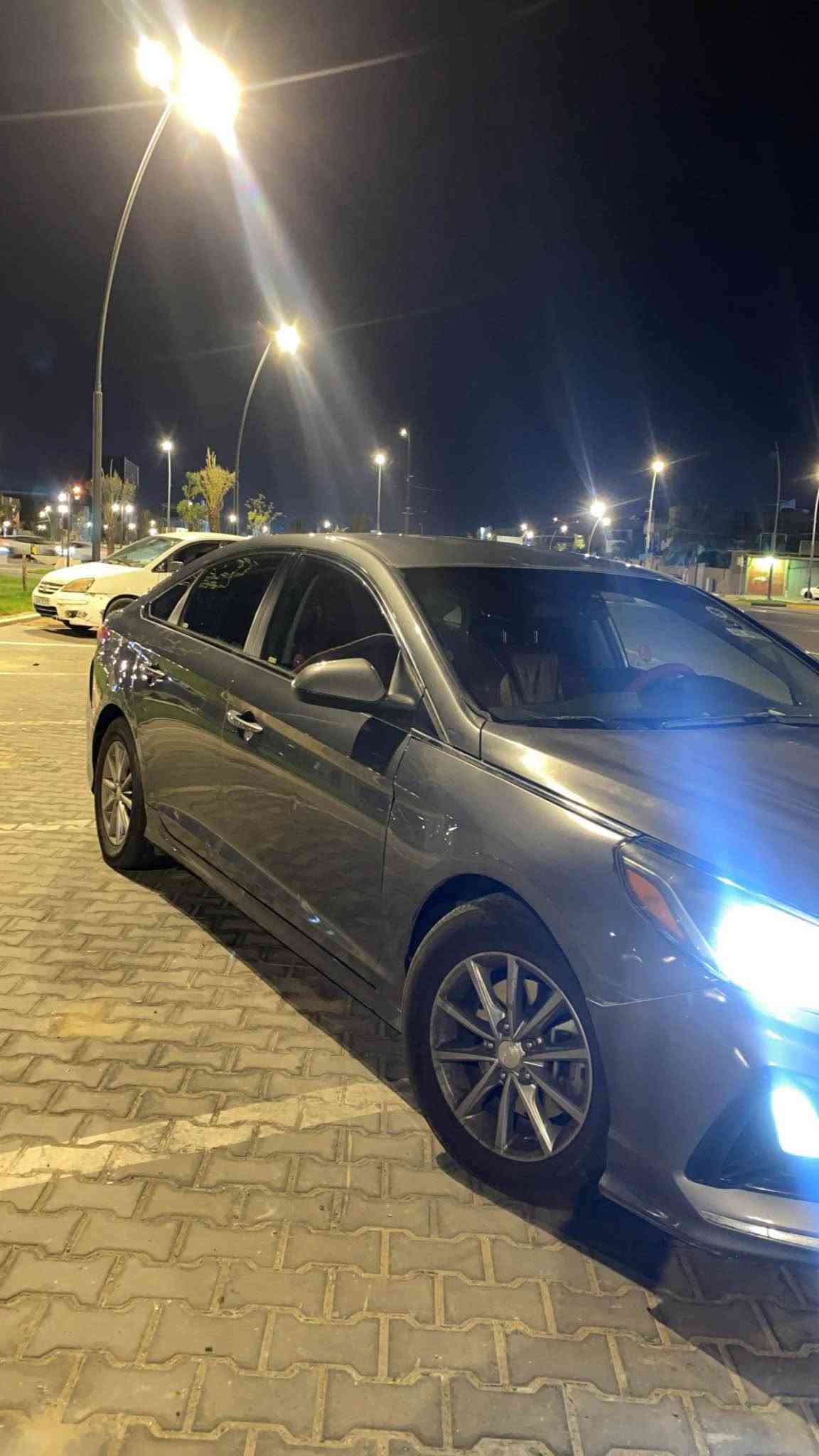 السلام عليكم السياره موديل 2019 معوقين صايره حره تحويلها جاهز ومضمون وماعليها اي مشاكل او مطلوبه نهائياً حادث السياره جاملغ وبنيد وبيها دحجة الجاملغ الوره واضحه بصوره فقط باقي السياره جاهزه كير مكينه تبريد حدادتها نص عمر ومعروف مواصفاتها سعر السياره 117 وبيها مجال رقمي *********** مكاني بصره الي تخدمه حياه الله والي ماتخدمه على عيني وراسي البصرة, العراق
