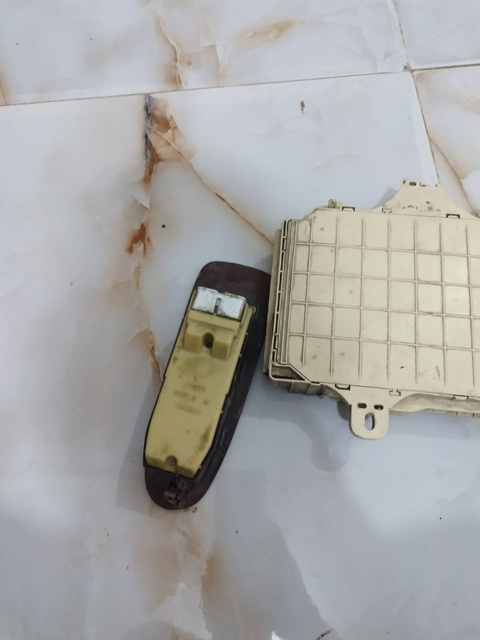 قيم وتعال اخذ ولماعنده بلاش وياهن هواي بعد غراض
