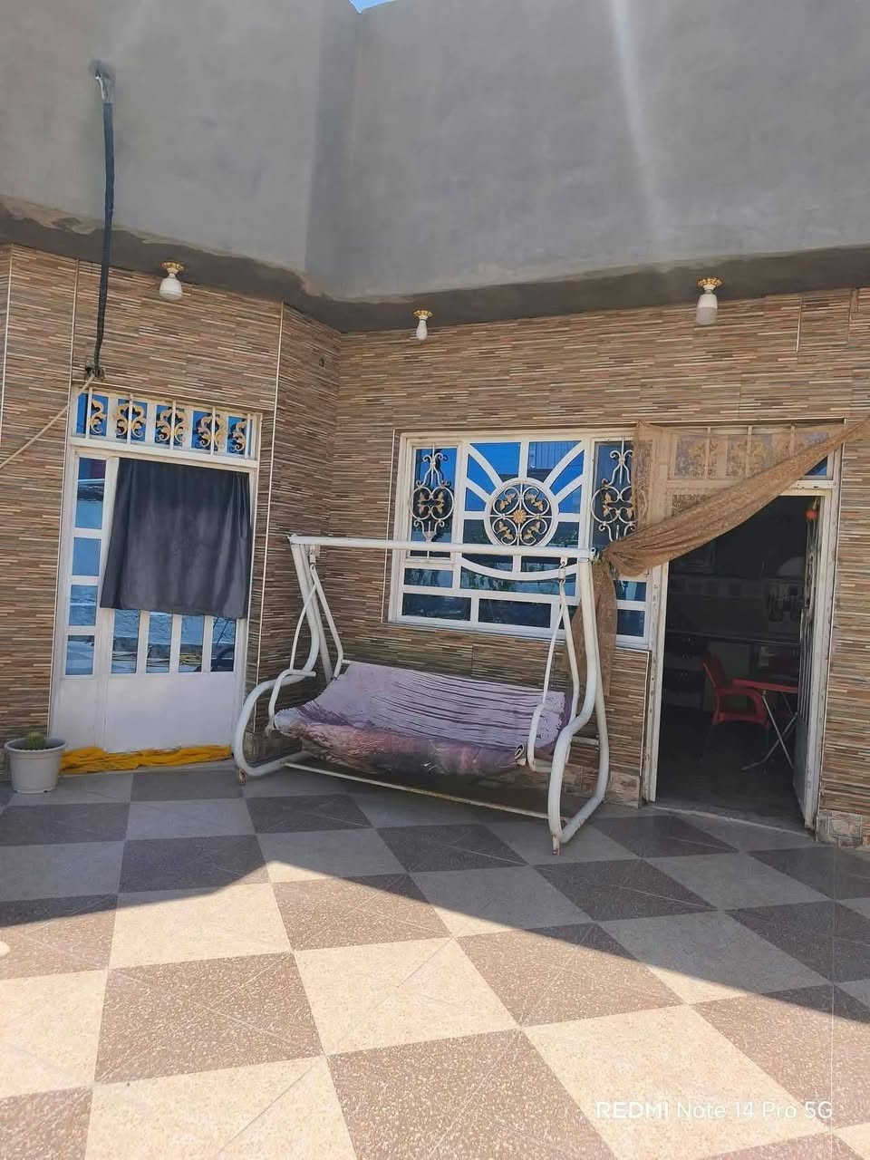 🏡 عقارات النيزك | بيت زراعي للبيع 🏡

✨ فرصة سكنية مميزة في الديوانية ✨

🏠 بيت زراعي سند 25 مشمول بالتطويب ومرقّم وجاهز!

📍 العنوان: التقيّة الثالثة، مقابل ساحة التوديع.

📐 المساحة: 200 متر مربع.

🏡 تفاصيل ومميزات البيت:

🔹 استقبال بمساحة 6 × 4
🔹 صالة واسعة بمساحة 8 × 4
🔹 غرفتا نوم، مساحة كل غرفة 5 × 4
🔹 مطبخ حار وبارد بمساحة 5.5 × 4
🔹 طارمة كبيرة
🔹 صحيات داخلية وخارجية
🔹 منور
🔹 حديقة داخلية وخارجية

✨ مميزات الموقع:
✅ شارع مبلّط
✅ خدمات متكاملة
✅ موقع مميز في التقيّة الثالثة

💰 السعر: 87 مليون دينار
🤝 السعر قابل للتفاوض

📞 للاستفسار: ***********

📩 أو مراسلة الصفحة
📍 أو زيارة مكتبنا في حي التاميم، قرب مجمع السبطين.

🏡 عقارات النيزك
⭐ شعارنا المصداقية والثقة
🤝 وجهاً لوجه، حتى إتمام الاتفاق.

نص مكتوب في الصور:
- REDMI Note 14 Pro 5G