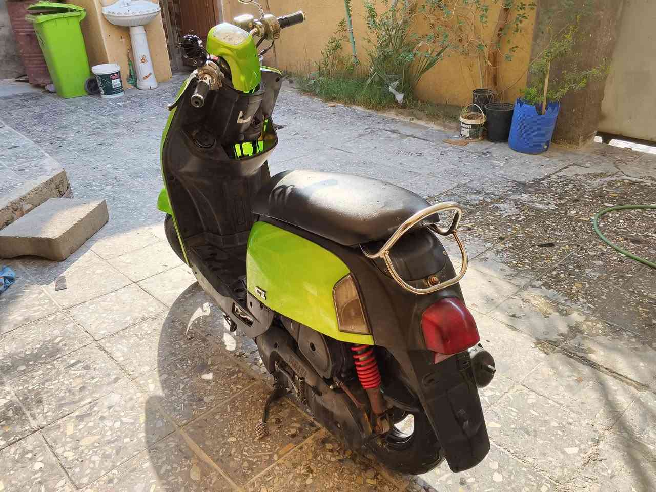 بوليس 49بلادي مكينه مفتوحه مبدل واشر شركه بي نضوح قليل دراجه خير من الله  ما عايزها شي دراجه ختم واحد..  دراجه كهرباءيات شغاله..350وبيها مجال مراوس ب4كير نضيفه سكنر ترهم
مكاني زويريجات متواجد اتساب ***********

