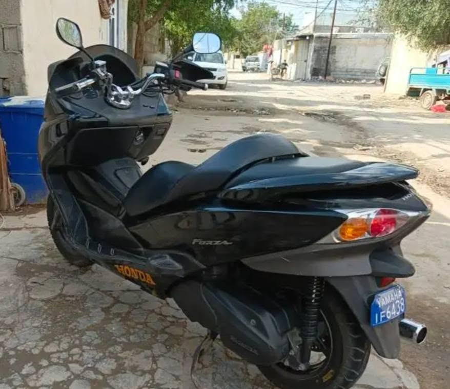 دراجه نوع فورزا صفر عشرة مكينا مجفتا على ايدي ابلاد ادامة شامله من منضومة المي والبانزين والكلجات تايرات زوج جديد عالي دراجه على البلاد نقص جاملغ امامي بي كسر الاتصال على الارقام ***********
*********** كربلاء, العراق
