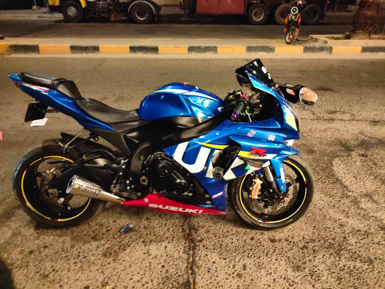 gsxr1000 2016
ABS وارد امريكي
درع حماية
لايت زنون 
مكاتبه فقط
***********

