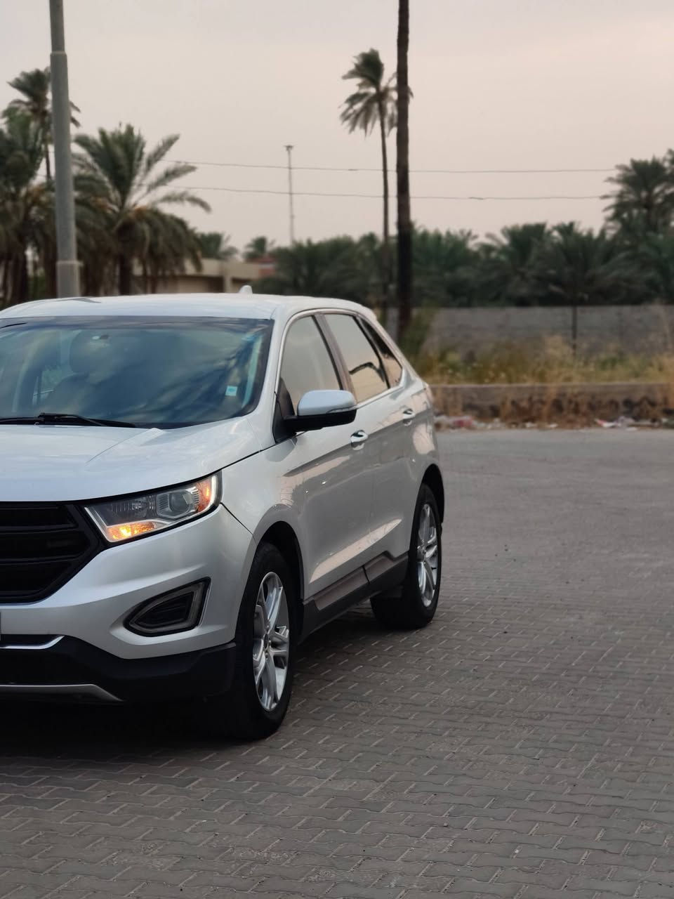 ‏‎السلام عليكم ورحمة الله وبركاته
‏‎       ——— لـلـبـيع  ———

فورد ايدج.       — Ford Edge

‏‎وراد أمريكي.     —  بدون صبغ وتبديل 

‏‎الموديل           — 2017

‏‎فئة.                 —  تيتانيوم فول 

‏‎حجم المكينه.  —  V6 / 3500  

‏‎اللون               — سلفر   

‏‎المسافه المقطوعه — 88 الف ميل

‏‎حاله السياره. — بدون صبغ بدون تبديل فقط بارد

رقم الشاصي.  -- 2FMPK4K89HBB74481

  ‏‎المواصفات
‏- بصمة تشغيل 
‏‎- بصمة أبواب 
‏‎- تشغيل عن بعد 
‏‎- ترحيب عند الاقتراب 
- شفتات ستيرن
‏‎- تبريد قطعتين 
‏‎- كود باب 
‏‎- كرسي السايق والراكب بحركه كهربائيه
‏‎- تحكم ستيرن جهتين 
‏‎- تحديد سرعه 
- هاندبريك بصمه 
‏‎- مانع انزلاق 
‏‎- كامره خلفيه دواره 
- ‏‎باقي المواصفات المعروفه 

‏‎السعر            — 145

‏‎رقم السياره    — السليمانيه 

‏‎موقع  السياره — ديالى خانقين 

‏‎للأستفسار.     — ‏‪***********‬‏
