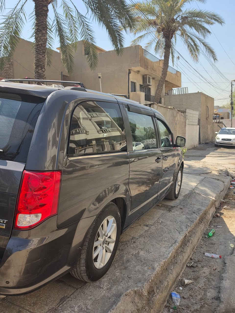 •  دوج كرفان 2019 / رقم بغداد 
•  ﻿﻿فول مواصفات فئه SXT
ماشية92الف قابلة للزياده
تشغيل عن بعد
تحكم ستيرن جهتين
كشنات جلد
كامره خلفيه
كشنات بلع
مانع انزلاق
مثبت سرعه 
تبريد 3 قطع
*ابواب كهرباء *جنطه كهرباء
7 راكب كشنات منفصل VIPجلد

سعر 170$وبيه مجال 

للاتصال ***********
مكان السيارة بغداد / حي جميلة
