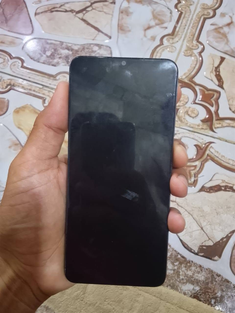 جهاز استخدام قليل ذاكره 128 كلش نضيف للبيع او مراوس ***********
