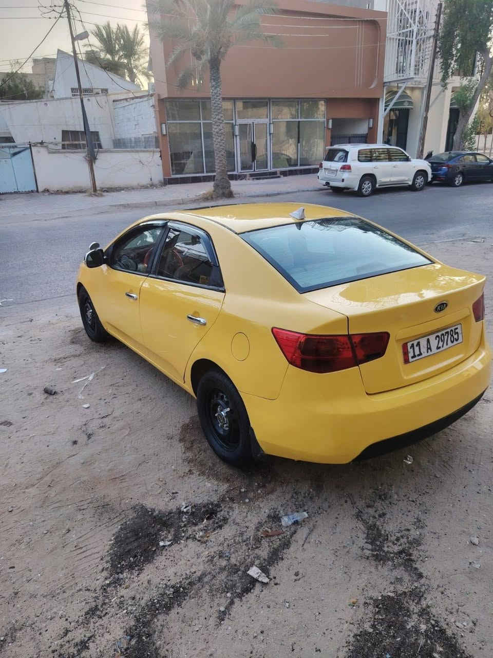 السلام عليكم كيا فورتي مديل 2012 رقم بغداد نكليزي سنويه جديده هزه جديده وارد امريكي حادثه جاملغ الامامي فقط بدون دواخل مكينه 2000 دوش المرغوب مكينه وكير مكفولات حداديه تخم تاير جديد تبريد ثلج ❄️ السياره جاهزه من كلشي السياره فول مواصفات عده البصمه السعر 75 وبيه مجال بسيط 
رقم الهاتف *********** مكاني كربلاء ما متواجد عل نت

