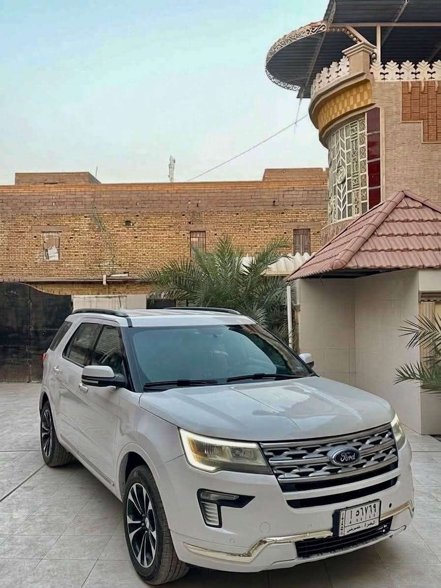 فورد اكسبلورر XLT موديل 2018 للبيع 

 جديده استخدام شخصي فقط بنيد بيها بدون اي دواخل حادث سطحي السيارة جاهزه من جميع النواحي مابيها اي نقص گير مكينه حداديه تبريد كله جاهز وعلى وضع البلاد السياره بالواقع احلا من الصور نظيفه جداً
رقم بصرة حرة جاهز للتحويل 

• الفئة: XLT
• دفع رباعي
• 7 ركاب
• تشغيل بصمة
• دخول ذكي
• شاشة وسطية
• كاميرا خلفية
• حساسات خلفية
• مثبت سرعة
• تحكم بالمقود
• مقاعد كهربائية
• تكييف أمامي وخلفي
• ويل مشدود الها مال الفول 
• مرايا وزجاج كهربائي
• ⁠السعر 155
• ⁠بصره قرنه
• ⁠رقم الهاتف *********** القرنة, البصرة
