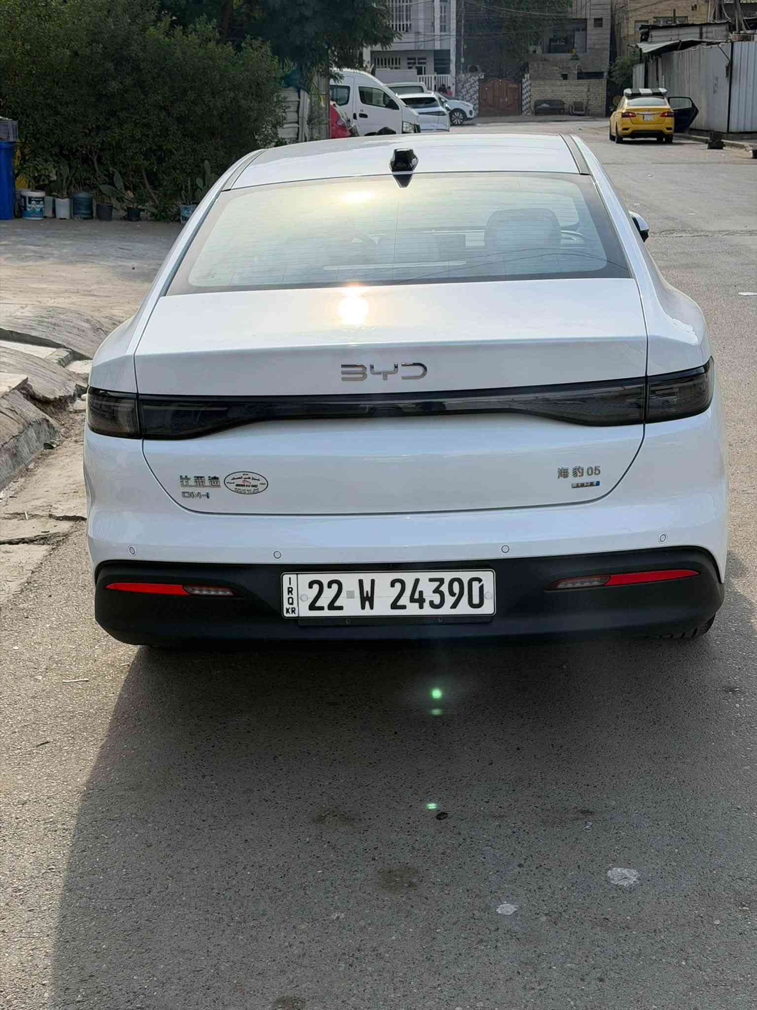 بي واي دي • ماكو تفاصيل