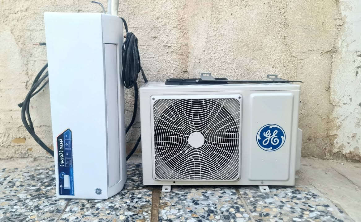 سبلت جي اي واحد طن R 22 غازة مقفول سبلت حيل جديد نظافة 100%مشتغل قليل كامل تدفئة تبريد سعر 375 وبي شي بسيط
مكاني بغداد ***********
