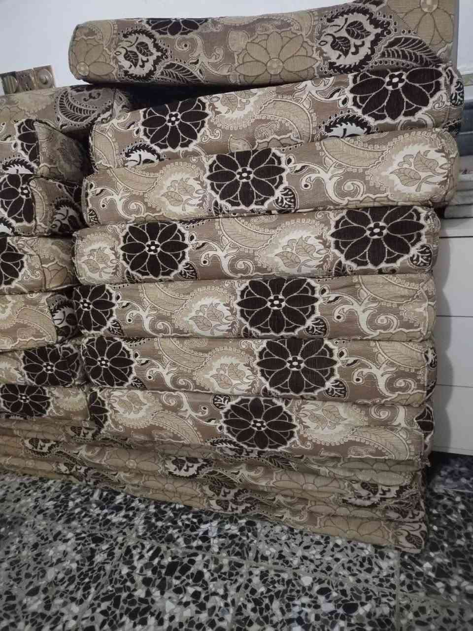 للبيع *********** النجف, العراق
