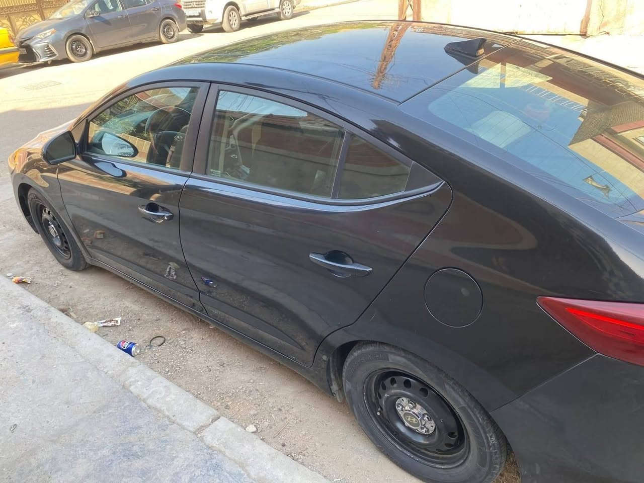 _
النترا 18 رقم بغداد بسمي السيارة فول حادثها بنيد
 بدون دواخل سيارة جاهزه السعر110
مكاني بغداد البياع ورقمي ***********
