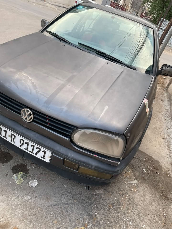كولف 1992
للبيع 
ب35
كير اوتو 
محرك2000
تبريد شغال 
***********
