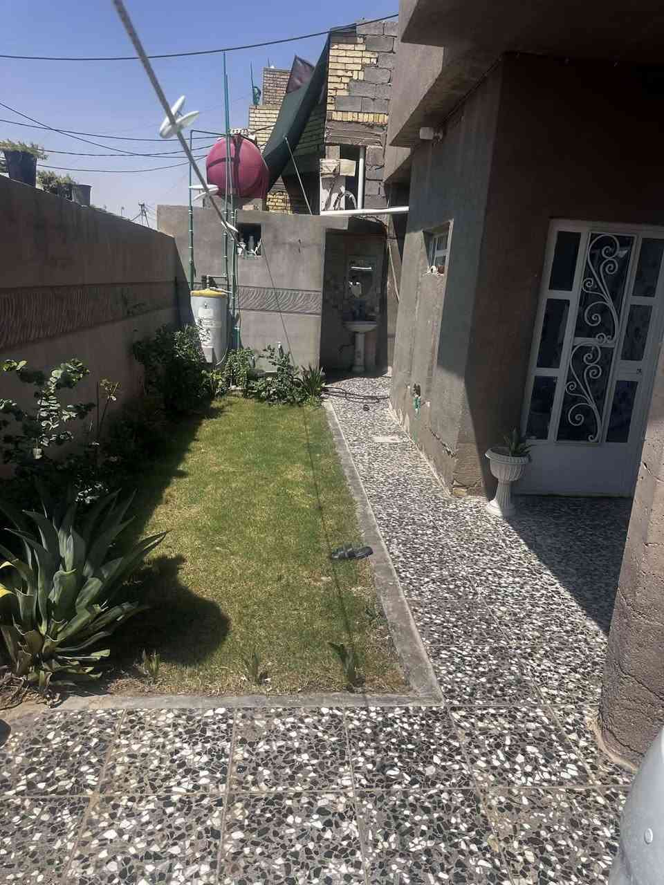 للمراوس.... للمراوس.... دار طابو زراعي مساحة 235 متر بحواس خلف جبار الكهربائي يبعد عن الشارع العام 75 متر.... البيت مرتب جداً وشغل درجة اولى مثل ما واضح بالصور ... 

معروض للمراوس بدار 125 متر بالموظفين..

علما يحسب سعر العقارين حسب الاتفاق بين الطرفين ويدفع الفرق.

للاستفسار زورونا 

مكتب سيد علي الموسوي للعقار 

عنوان المكتب 

العنوان واسط قضاء العزيزية حي الموظفين شارع 30 مجاور مدرسة نون والقلم الأهلية

 

أو الاتصال بالارقام التالية 

 سيد علي الموسوي ***********

احمد محسن ابو مرتضى ***********
