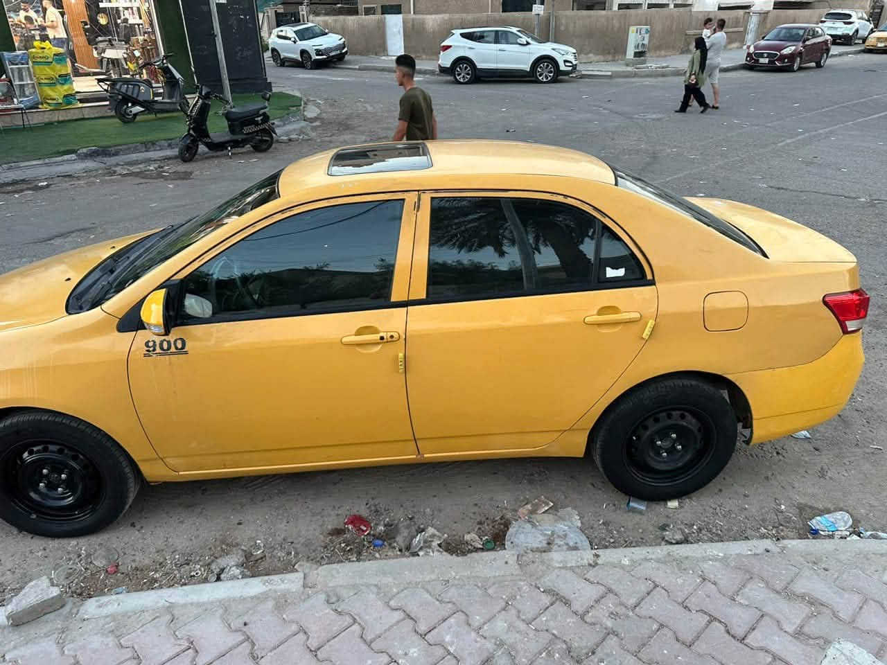 السلام عليكم 
BYD صفرة
موديل 2013 كفالة عامة من المكينة والكير هونداي عادي  السياره بحالة جيدة ونضيفة رقمها بغداد تحويل مباشر 
السعر44 ورقة وبيها مجال بسيط جداً 
مكانها بغداد الاعظمية 
للاتصال ***********
