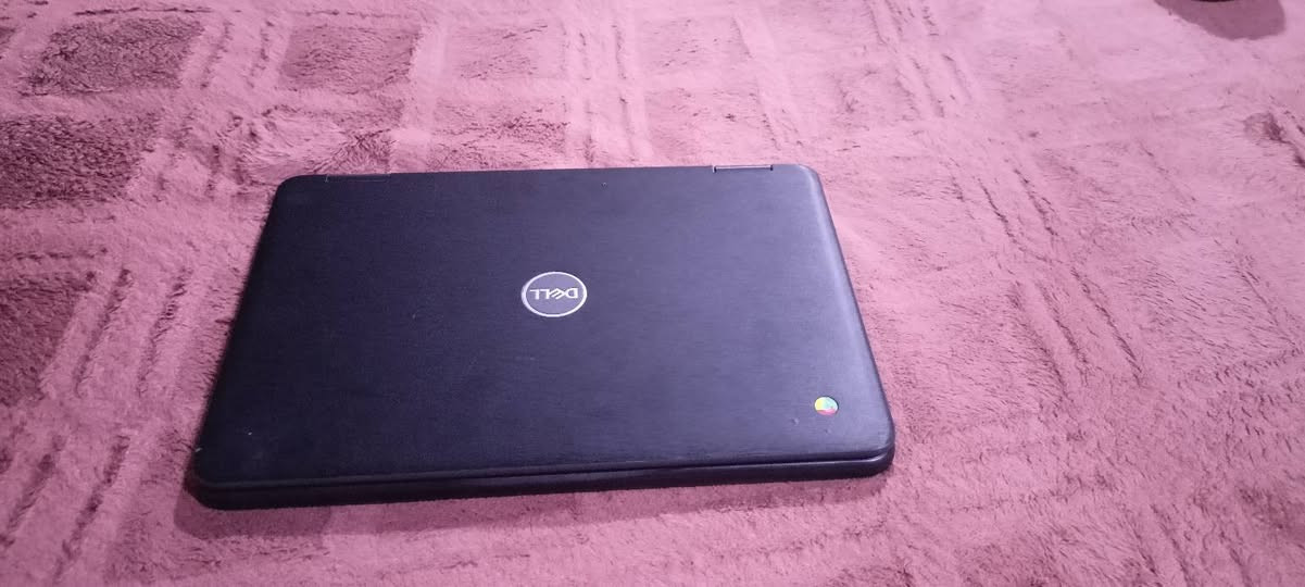 للبيع.   لابتوب DELL الامريكي كيبورد عربي نكليزي نظام اندرويد ذاكرة 32قابلة للزيادة نضافة 95٪ مع شاحنة اصلية 
السعر 75 الاتصال ***********
