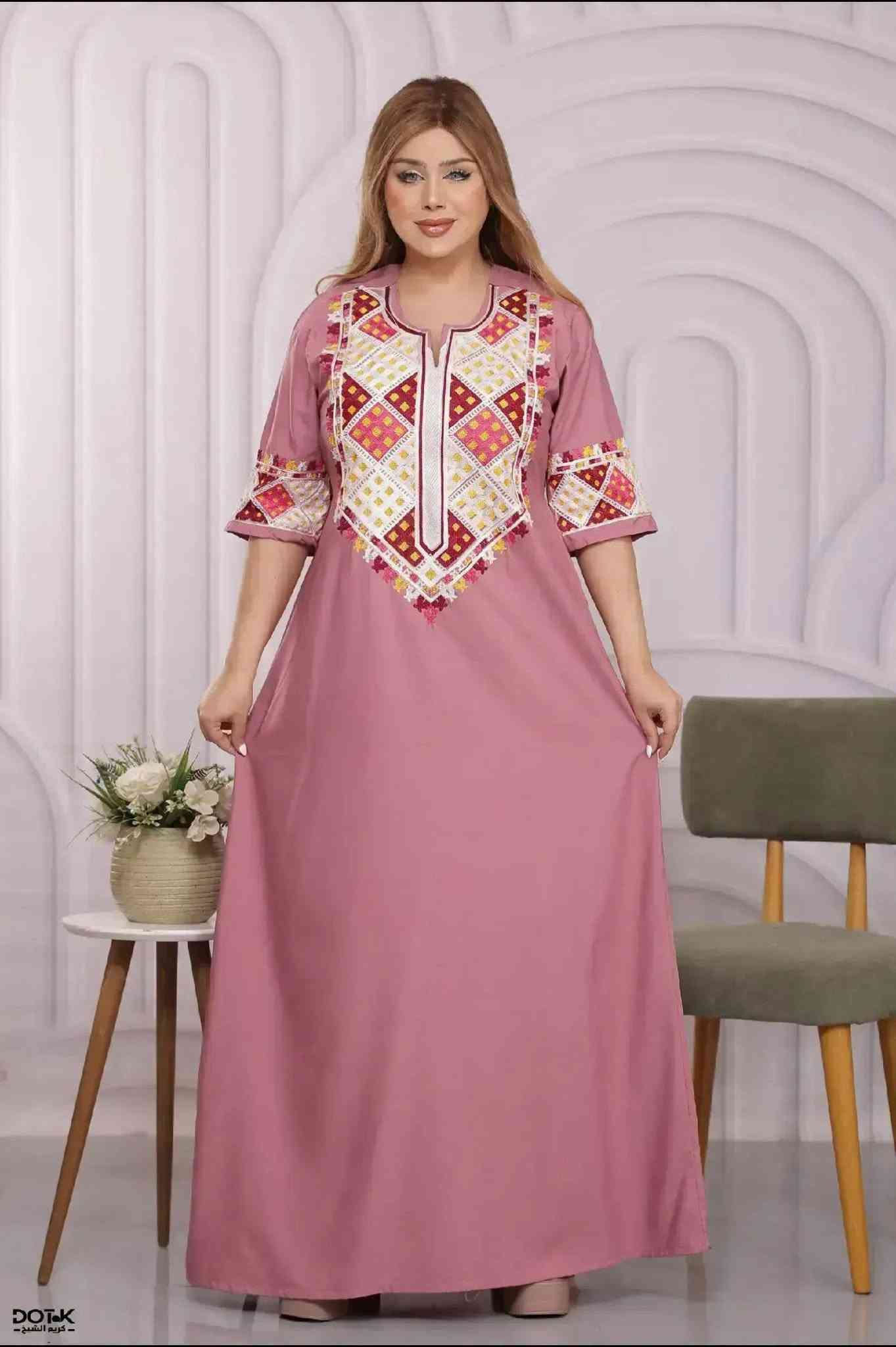☀️🌸 كوني مستعدة لصيف 2026 بإطلالة ناعمة ومميزة من حكاية وصل  🛍️✨
📲 ***********  واتساب أو فايبر
تشكيلة صيفية أنيقة تجمع بين الراحة، الجمال، والخامات الراقية… تصاميم مرتبة تناسب كل الأذواق وتخلي إطلالتك أجمل بكل بساطة 💃🌿

💰 الأسعار:
🔸 القطعه : 13,000 دينار
🔸 القطعتين : 25,000 دينار
🫰 القصيرة : 10,000
🧵 الخامات المتوفرة:
🌾 كشمير مصري الخامه قطن

⭐ صناعة مصرية درجة أولى
🛒 متوفر جملة ومفرد
📦 توصيل إلى جميع المحافظات

🚚 أسعار التوصيل: 
      بابل : 3000
📍 جميع المحافظات: 5,000 دينار

📐 دليل المقاسات التقريبي:
🌷 سمول: من 45 إلى 55 كغم
🌷 رقم 1: من 55 إلى 70 كغم
🌷 رقم 2: من 70 إلى 90 كغم
🌷 رقم 3: من 90 إلى 115 كغم
🌷 رقم 4: من 115 إلى 140 كغم

💗 ويتوفر تفصيل قياسات خاصة حسب الطلب 💗
✨ سواء تحبين الإطلالة الهادئة أو الستايل المختلف، كوليكشن حكاية وصل هو اختيارك للصيف براحة وأناقة 🌸👗

📲 للطلب او الاستفسار : راسلينا من الزر اسفل المنشور او الاتصال على الارقام  التالية ⬇
📲 *********** واتساب أو فايبر
📲 *********** واتساب أو فايبر

نص مكتوب في الصور:
- DOTOK - كريم الشيخ -
- DOT.K
- - كريم الشيخ -
- DOTeK
- DOTOK
- DOTSK - كريم الشيخ -
