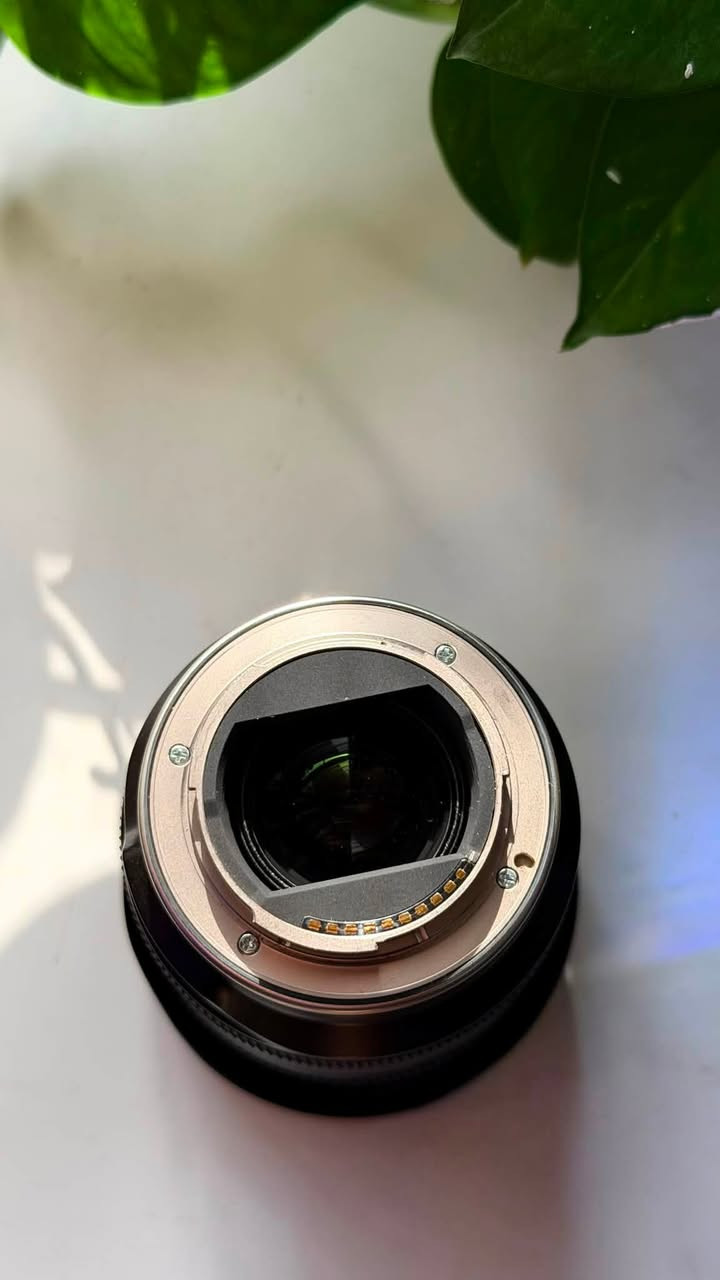 للبيع: عدسة Tamron 28-75mm f/2.8 Di III VXD G2 (الإصدار الثاني G2) مع الكارتون  العدسة وفلتر ND
+ مجموعة فلاتر اخرى 

الماونت: Sony E-Mount (مخصصة لكاميرات سوني ميرورليس - فول فريم و APS-C).

بغداد 

للاستفسار التواصل ***********
