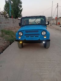 يو از • جيب روسي • ماكو تفاصيل