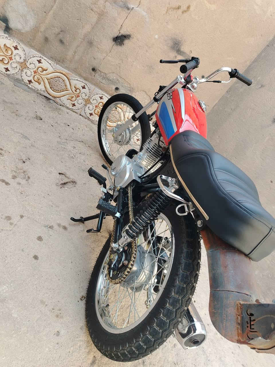 سلام عليكم البيع تعمير صالهه شهر كفاله عامه وشاصيهه 20 وراق كامله بسمي سعر 950 وبيه مجال بصيط خاص مفتوح الو تصال على رقم *********** مكاني شطره
