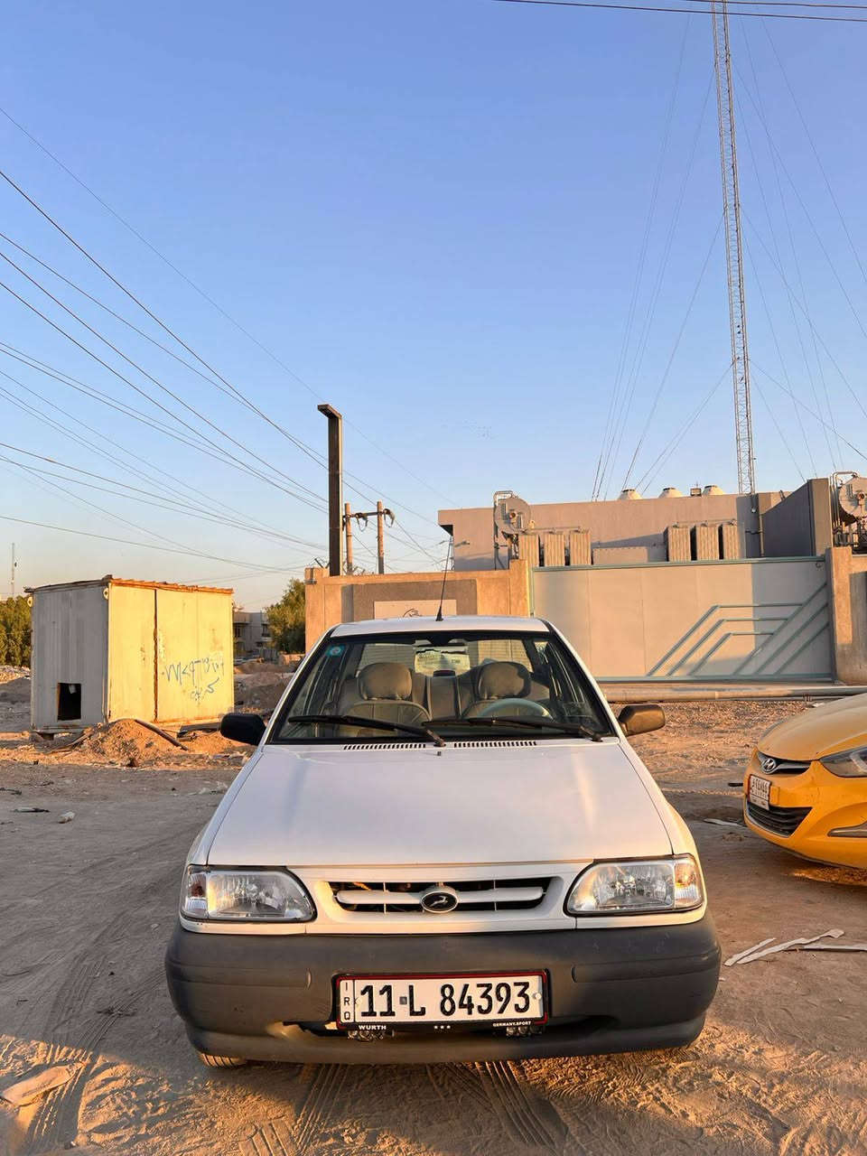 سلام عليكم 
سايبه للبيع 
موديل 21
مكفوله من الصبغ
بيها بارد قليل جاملغ خلفي
صدر امامي خلفي جديد
تخم تاير جديد
مدوشمه كشنات وارضيه مكاني بغداد الشعله 
السعر 60 وبيه مجال ***********
